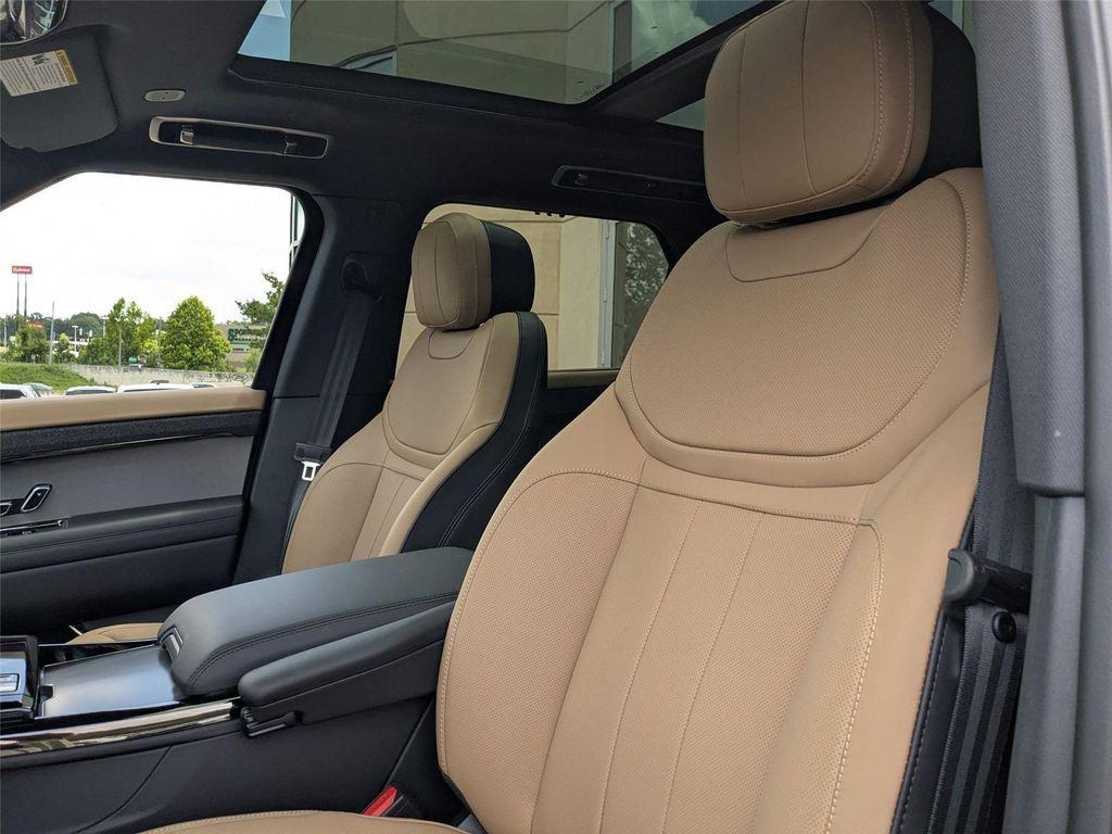 new 2025 Land Rover Range Rover Sport car, priced at $126,675