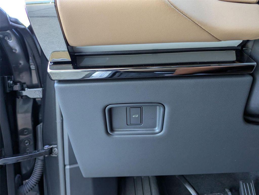 new 2025 Land Rover Range Rover Sport car, priced at $96,005