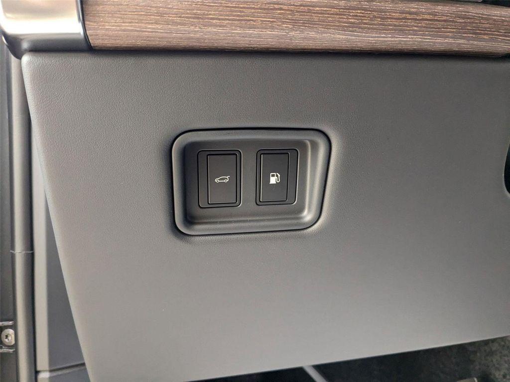 new 2025 Land Rover Range Rover car, priced at $136,365