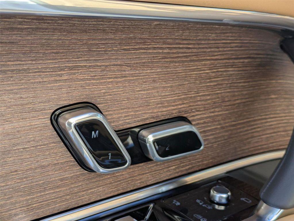 new 2025 Land Rover Range Rover car, priced at $130,505