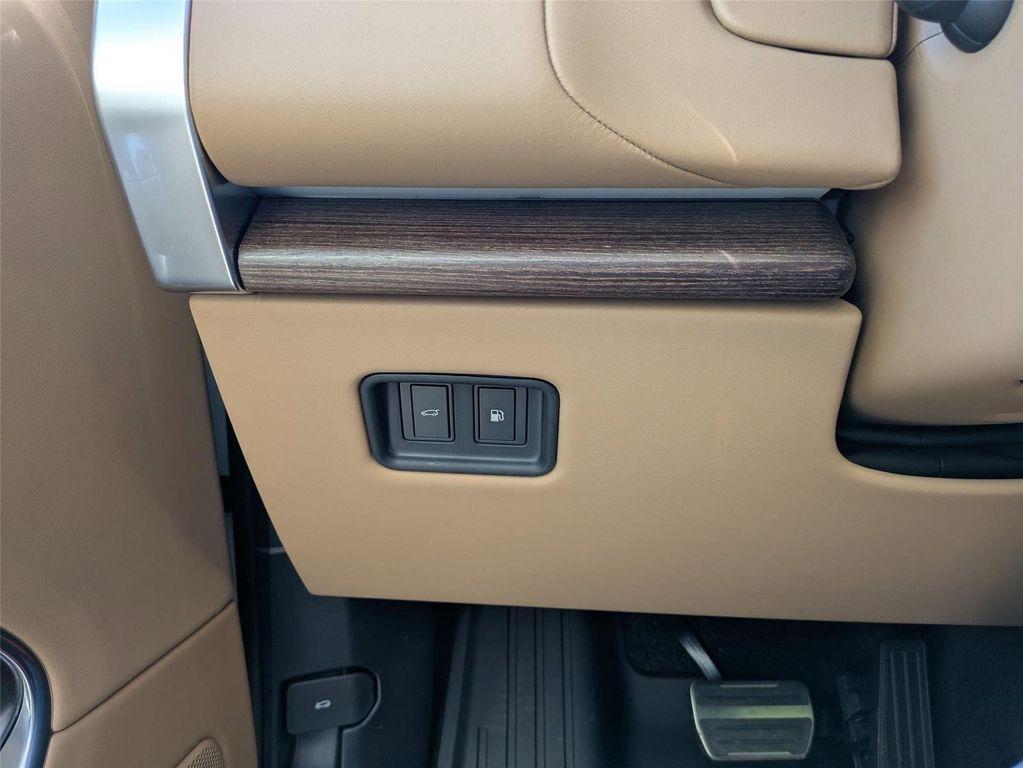 new 2025 Land Rover Range Rover car, priced at $130,505