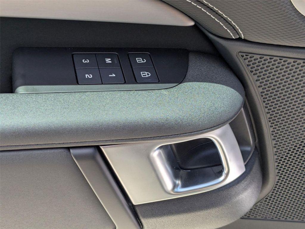 new 2025 Land Rover Discovery car, priced at $80,443
