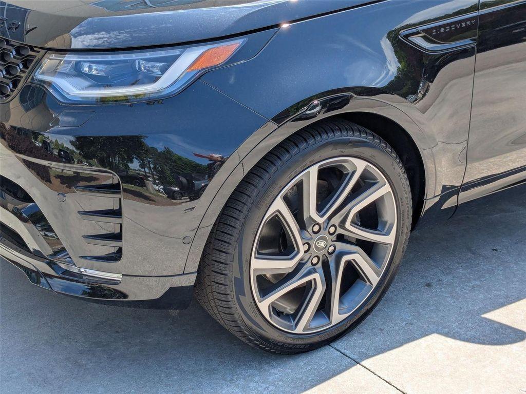 new 2025 Land Rover Discovery car, priced at $80,443