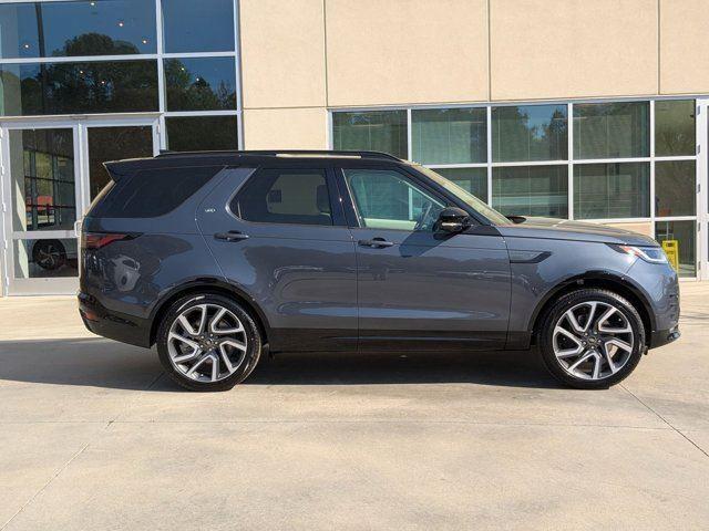 new 2025 Land Rover Discovery car, priced at $79,268