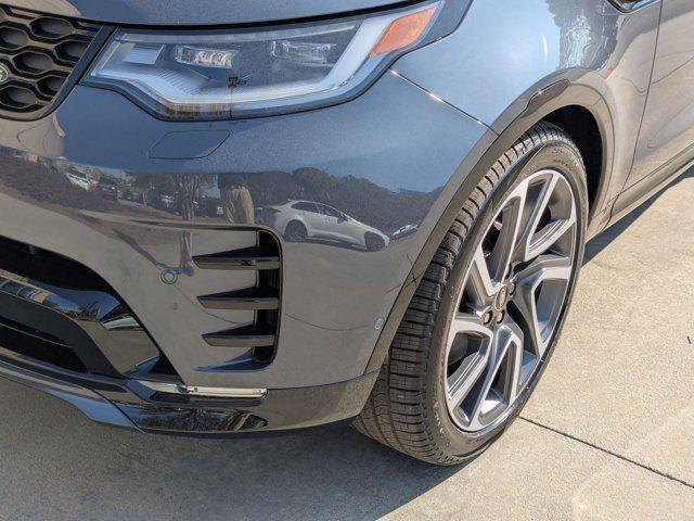 new 2025 Land Rover Discovery car, priced at $79,268