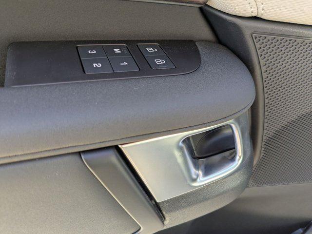 new 2025 Land Rover Discovery car, priced at $79,268