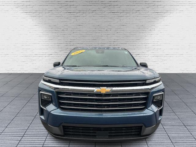 new 2025 Chevrolet Traverse car, priced at $42,495