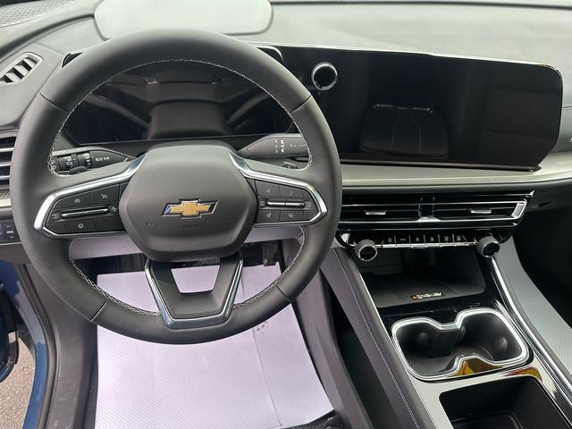 new 2025 Chevrolet Traverse car, priced at $42,495