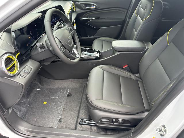 new 2025 Chevrolet Trax car, priced at $25,935