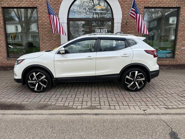 used 2022 Nissan Rogue Sport car, priced at $21,999