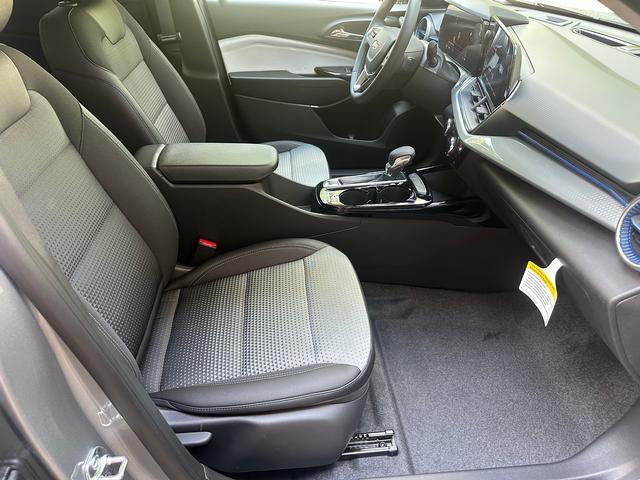 new 2025 Chevrolet Trax car, priced at $23,150