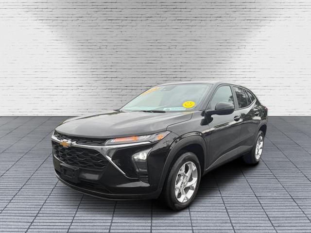 used 2024 Chevrolet Trax car, priced at $19,999