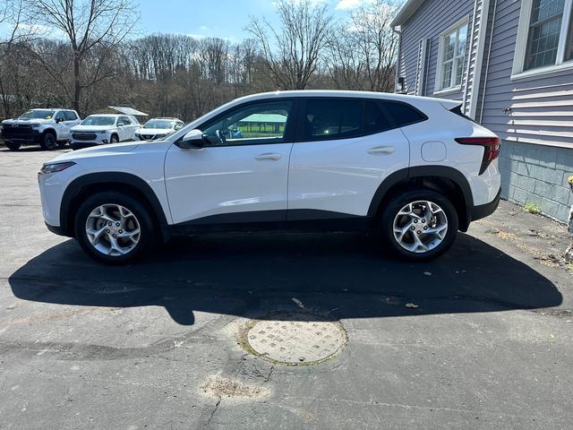 used 2024 Chevrolet Trax car, priced at $20,999