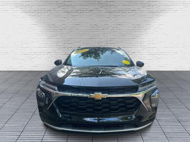 new 2025 Chevrolet Trax car, priced at $25,650