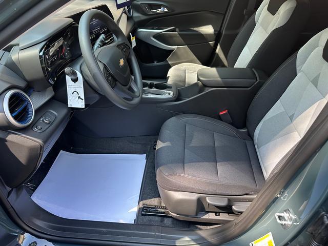 new 2025 Chevrolet Trax car, priced at $22,890