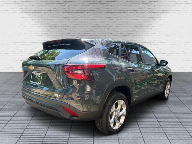 new 2025 Chevrolet Trax car, priced at $22,890