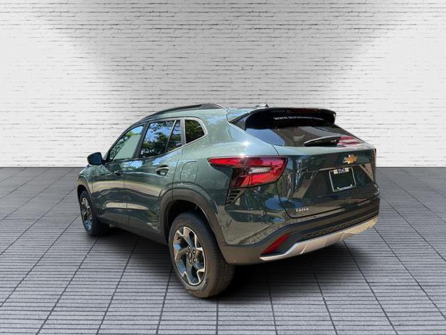 new 2025 Chevrolet Trax car, priced at $22,999