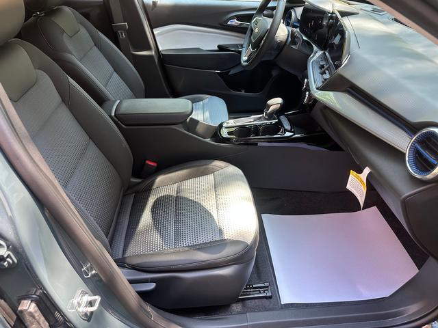 new 2025 Chevrolet Trax car, priced at $22,999
