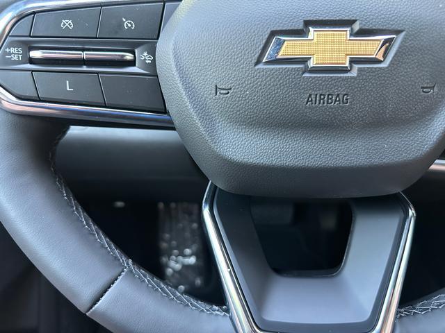 new 2025 Chevrolet Equinox car, priced at $33,490