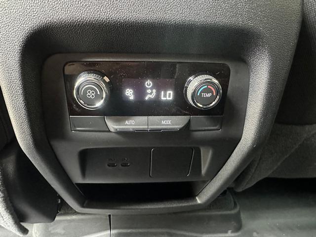 used 2024 Chevrolet Traverse car, priced at $35,999