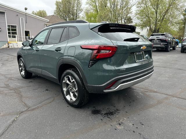 new 2025 Chevrolet Trax car, priced at $25,635