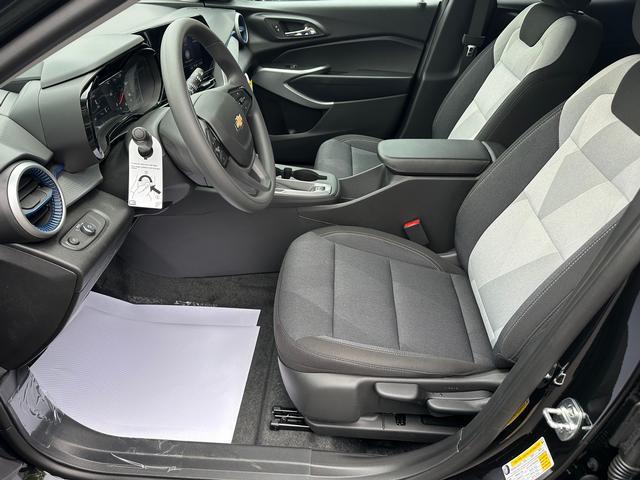 new 2025 Chevrolet Trax car, priced at $23,535