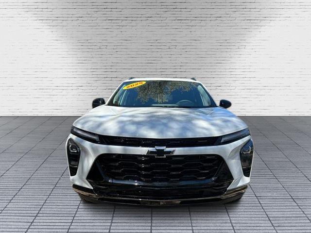 new 2025 Chevrolet Trax car, priced at $26,690