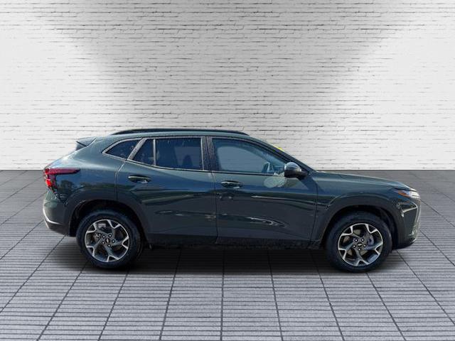 new 2025 Chevrolet Trax car, priced at $21,690