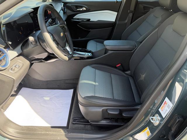 new 2025 Chevrolet Trax car, priced at $21,690