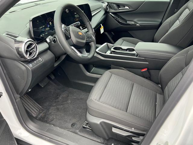 new 2025 Chevrolet Equinox car, priced at $32,490