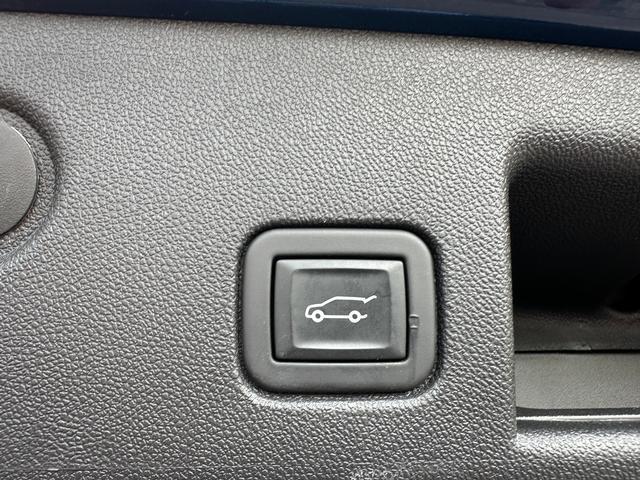 used 2023 Chevrolet Equinox car, priced at $20,999