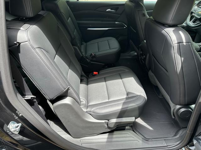new 2025 Chevrolet Traverse car, priced at $48,545