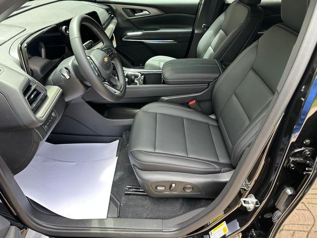 new 2025 Chevrolet Traverse car, priced at $48,545