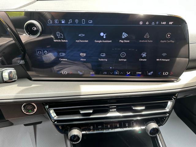 new 2025 Chevrolet Traverse car, priced at $48,545