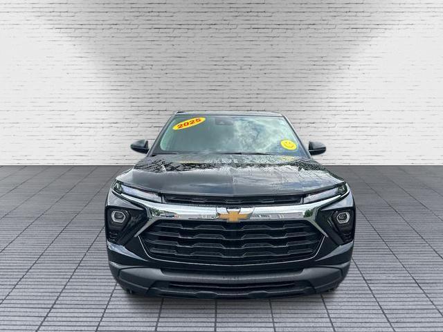 new 2025 Chevrolet TrailBlazer car, priced at $24,285