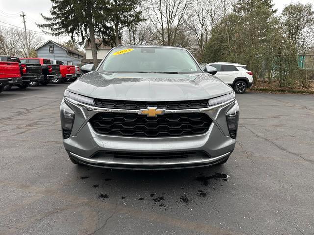 new 2025 Chevrolet Trax car, priced at $26,280