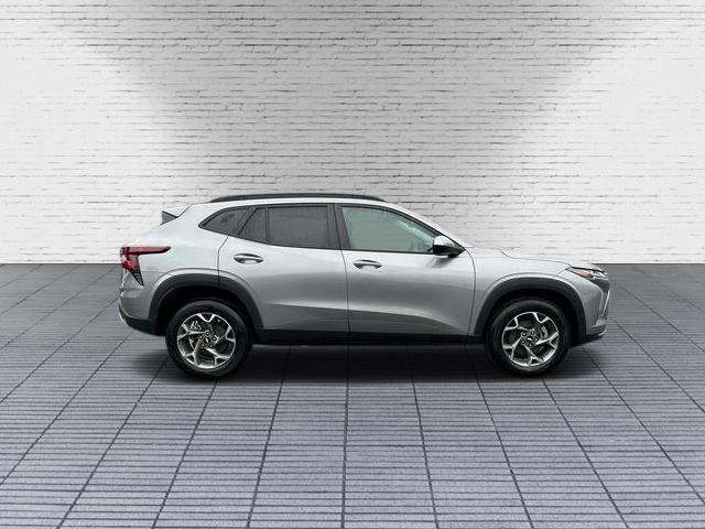 new 2025 Chevrolet Trax car, priced at $26,280