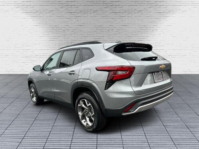 new 2025 Chevrolet Trax car, priced at $26,280