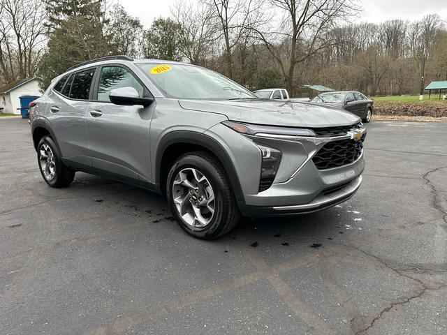new 2025 Chevrolet Trax car, priced at $26,280