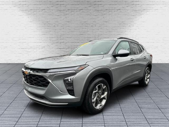 new 2025 Chevrolet Trax car, priced at $26,280