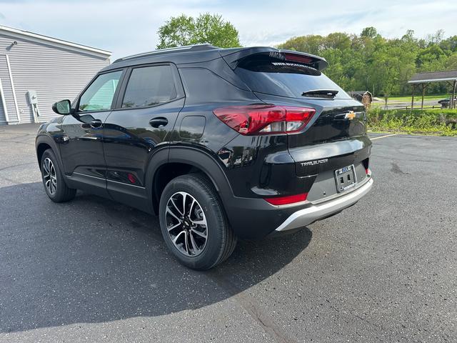 new 2025 Chevrolet TrailBlazer car, priced at $28,575