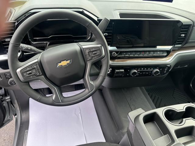 new 2025 Chevrolet Silverado 1500 car, priced at $60,725