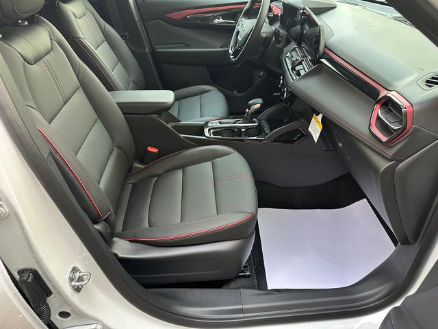 new 2025 Chevrolet TrailBlazer car, priced at $35,360