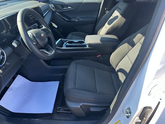 new 2025 Chevrolet Equinox car, priced at $30,490