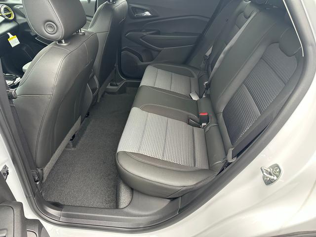 new 2025 Chevrolet Trax car, priced at $23,995