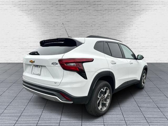new 2025 Chevrolet Trax car, priced at $23,995
