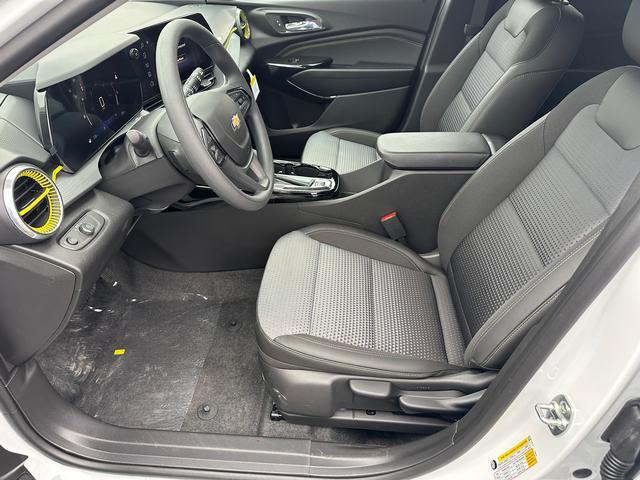 new 2025 Chevrolet Trax car, priced at $23,995