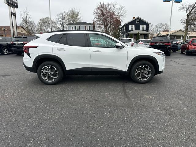 new 2025 Chevrolet Trax car, priced at $23,995