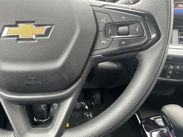 new 2025 Chevrolet Trax car, priced at $23,995