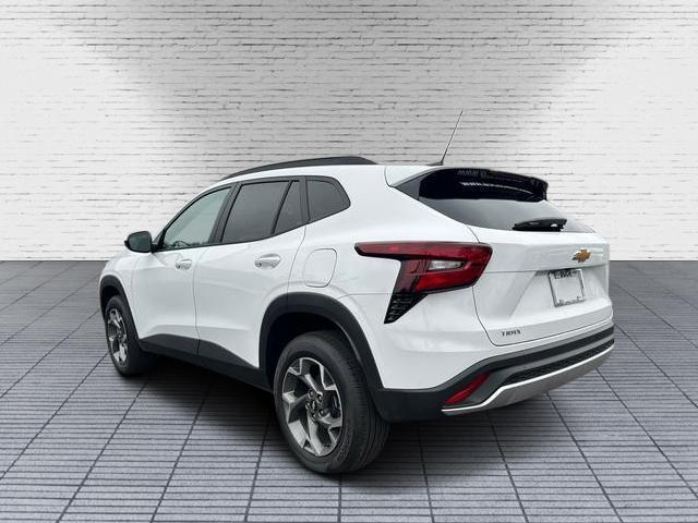 new 2025 Chevrolet Trax car, priced at $23,995